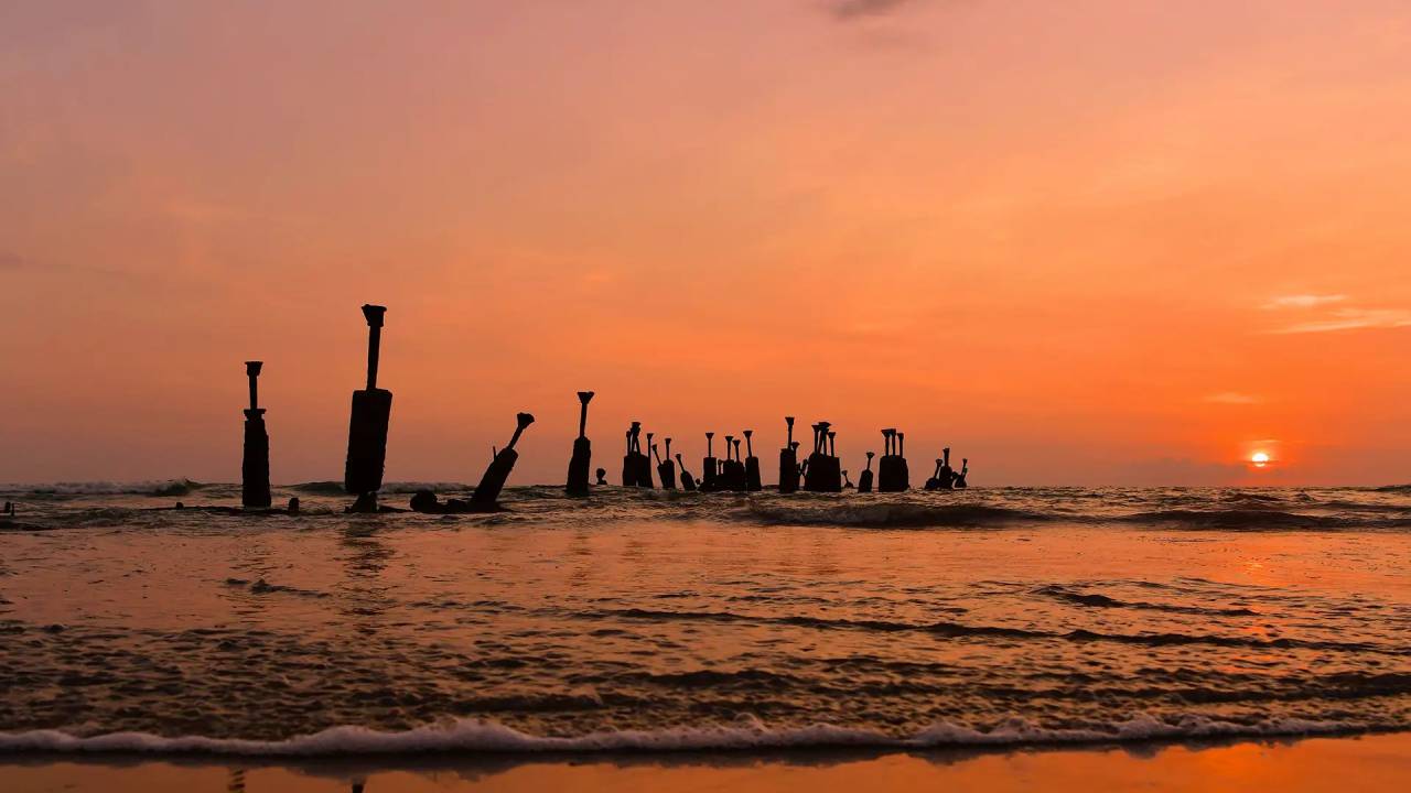 beachfront resorts in nagaon beach